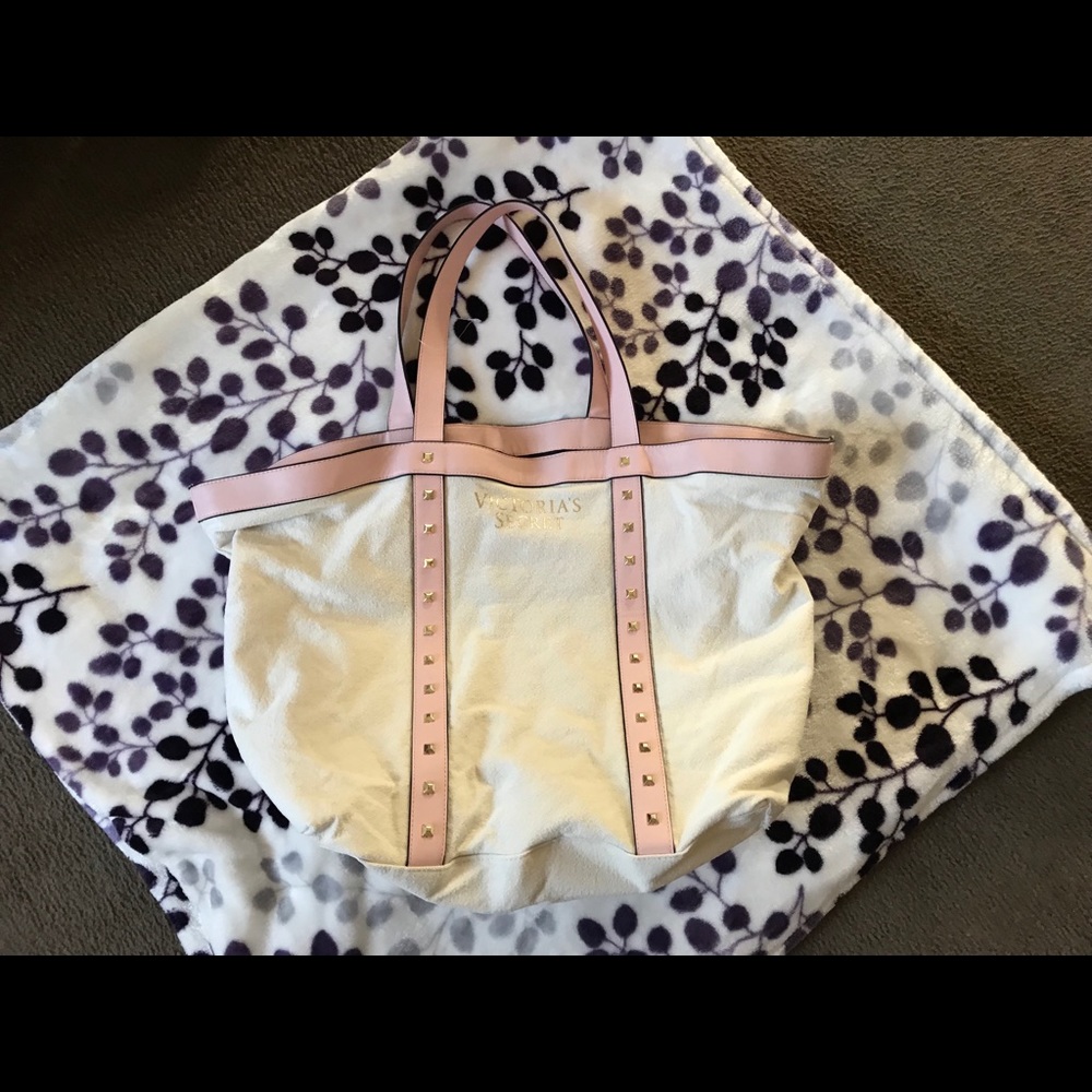 Victoria’s Secret tote bag
